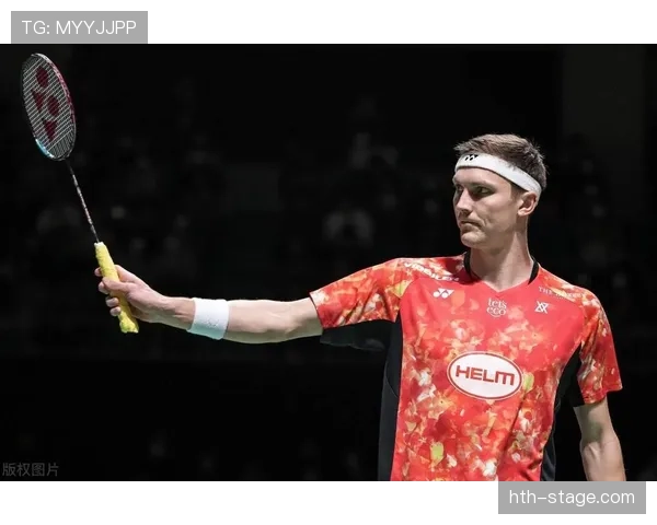 安赛龙今天鞋带居然松了？这谁顶得住啊，平时都是完美主义者吧！